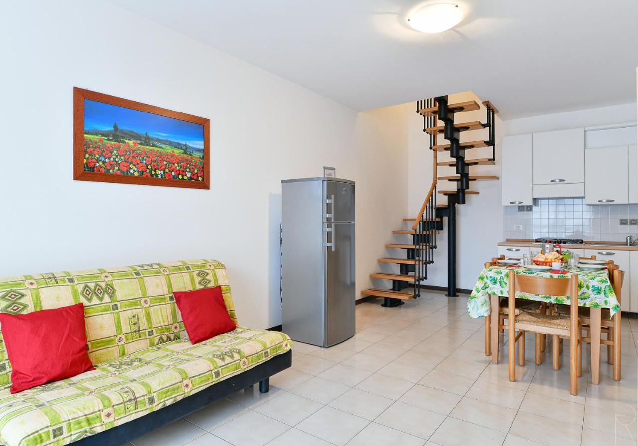 Apartament With Swimming Pool Appartamento Caorle