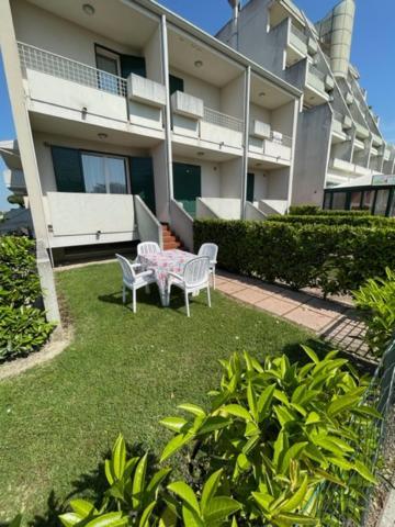 Apartament With Swimming Pool Appartamento Caorle